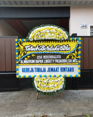 Papan Bunga Duka di Lindu