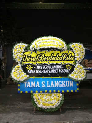 Papan Bunga Duka di Lindu